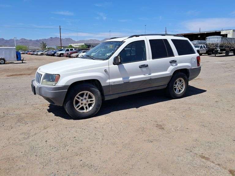 2004  Jeep  Grand Cherokee Laredo