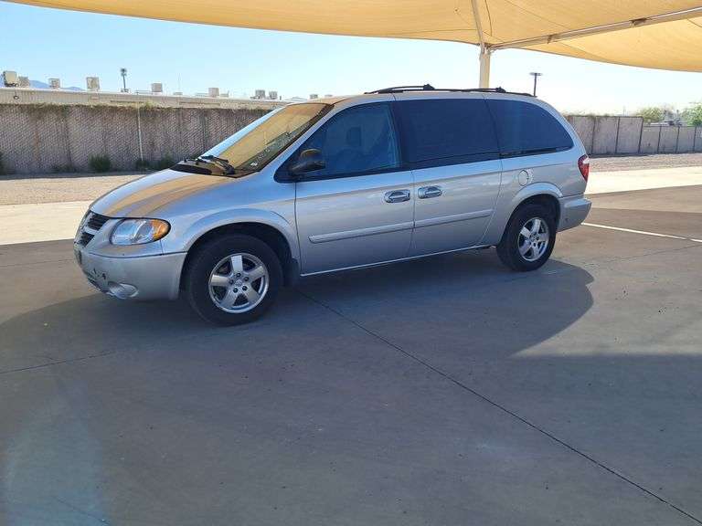 2005  Dodge  Grand Caravan SXT
