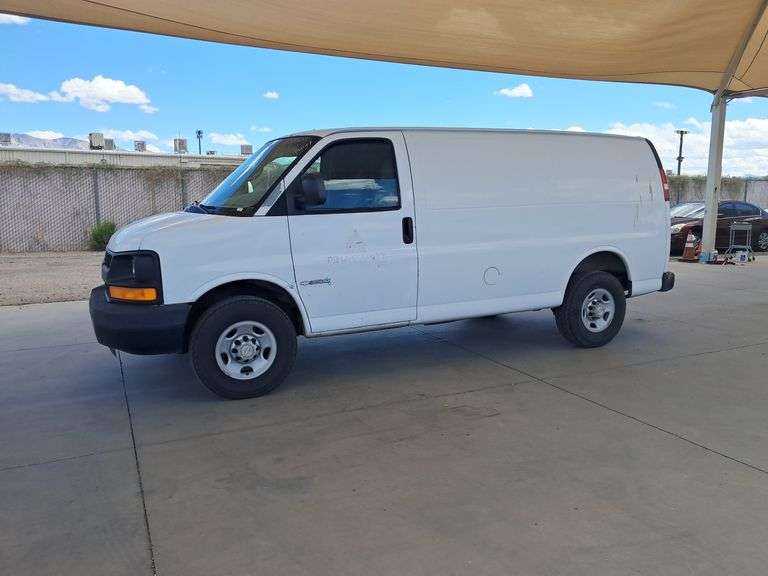 2006  Chevrolet  Express 3500   Cargo Van