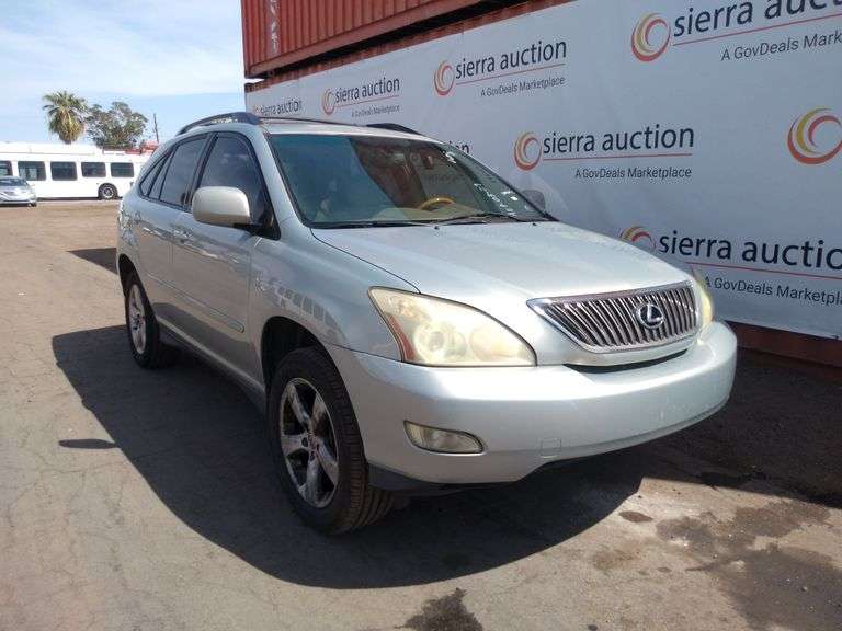 2004 Lexus RX 330 - Sierra Auction Management Inc