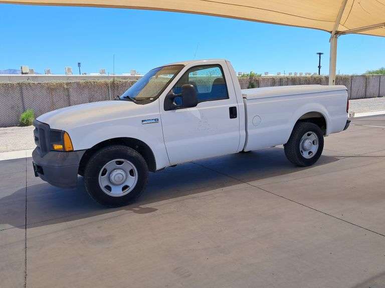 2005  Ford  F350 Super Duty XL  Work Truck