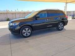 2017  Nissan  Pathfinder SV