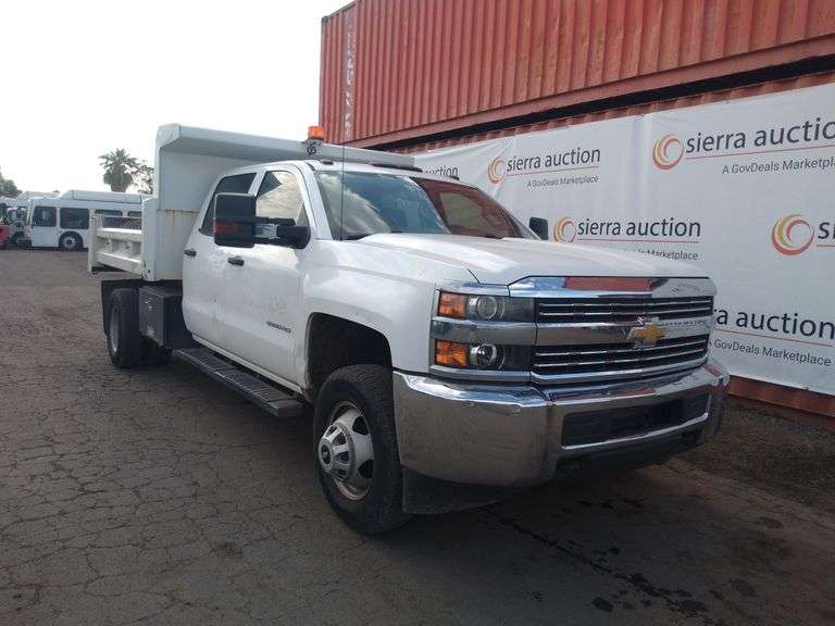 2018  Chevrolet  Silverado 3500  Dump Truck