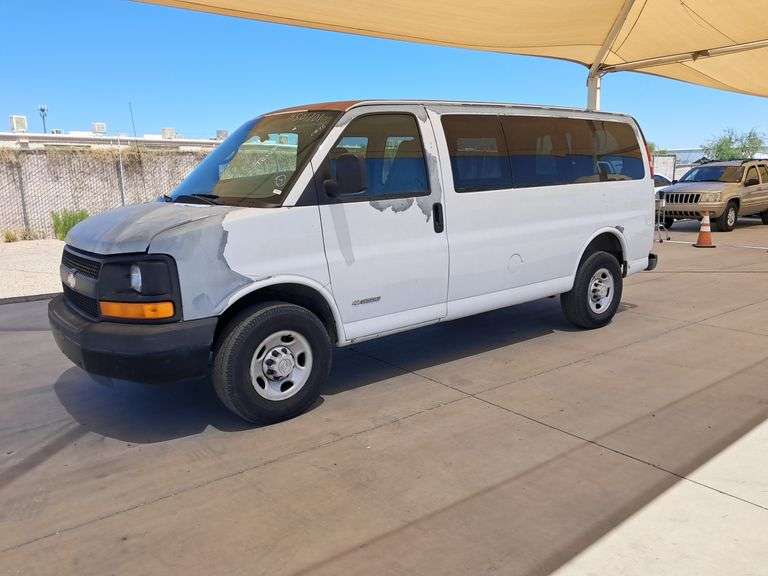 2006  Chevrolet  Express 3500   Cargo Van