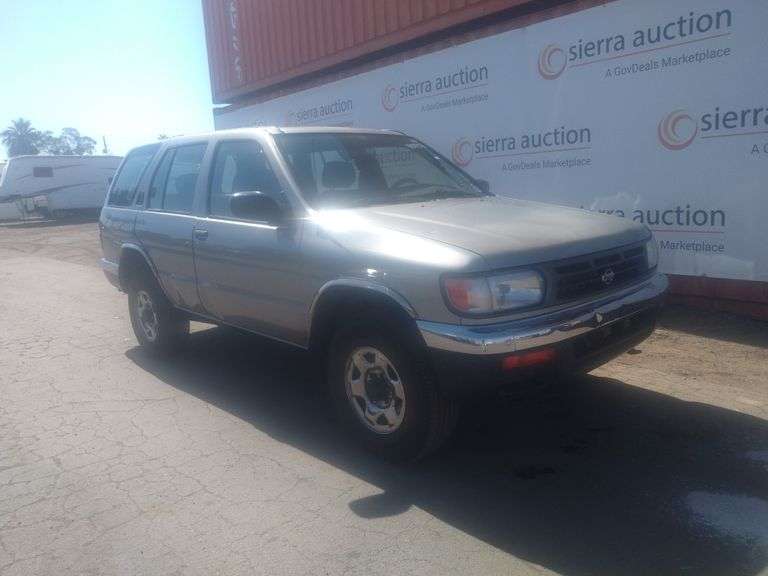 1999  Nissan  Pathfinder
