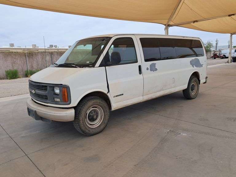 2001  Chevrolet  Express 3500   Passenger Van