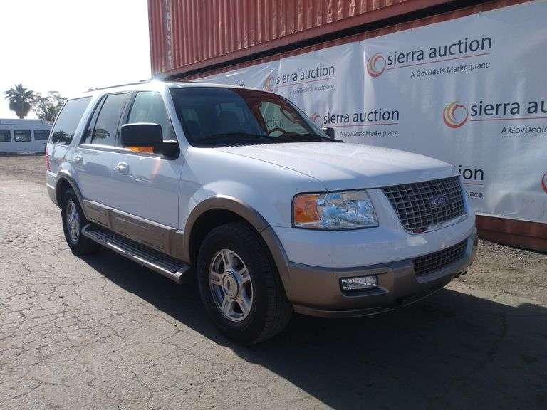 2004  Ford  Expedition Eddie Bauer