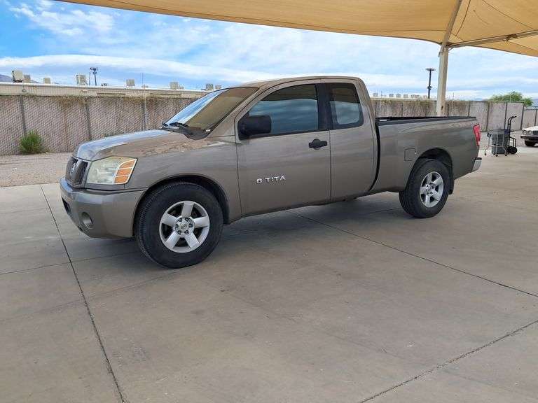 2007  Nissan  Titan LE