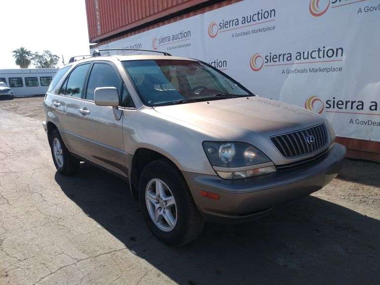 1999 Lexus RX - Sierra Auction Management Inc
