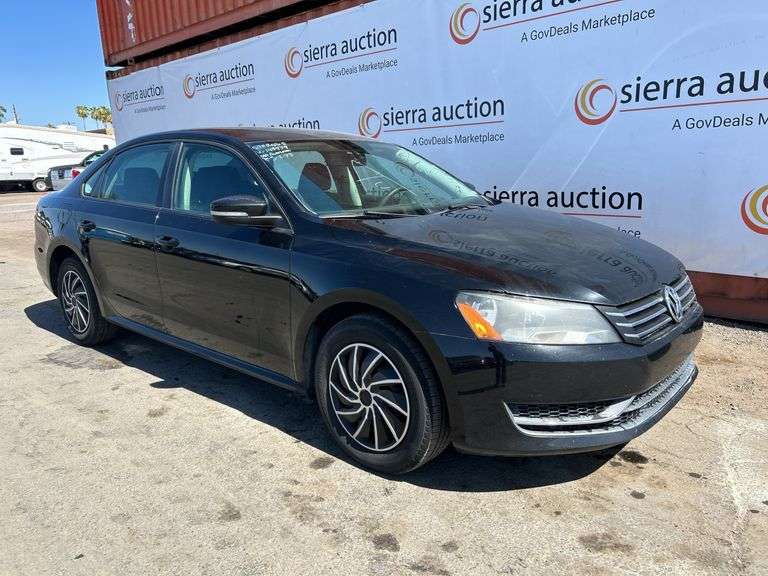 2013  Volkswagen  Passat