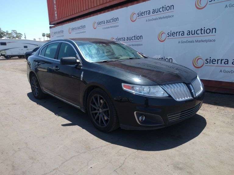 2011  Lincoln  MKS