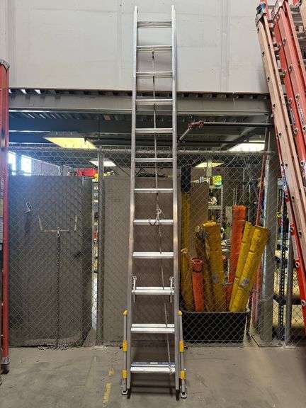Werner 24 ft. H Aluminum Extension Ladder Type II 225 lb. capacity