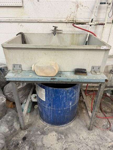 Washing Station With Base