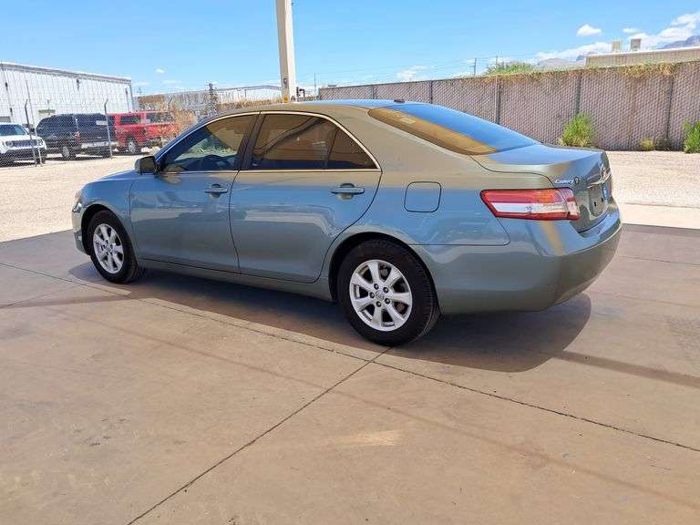 2011  Toyota  Camry LE