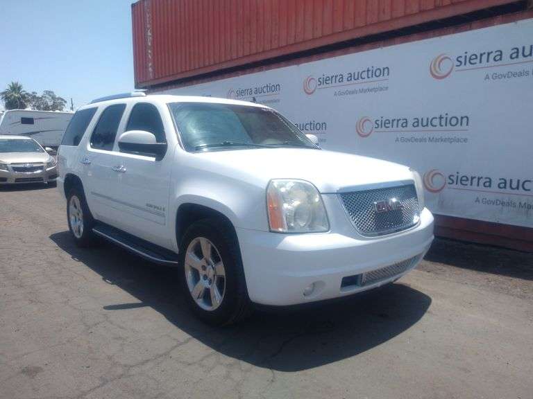 2009  GMC  Yukon Denali