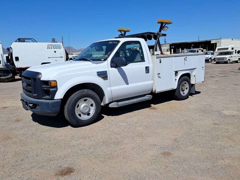 2008  Ford  F250 Super Duty XL   Service Truck