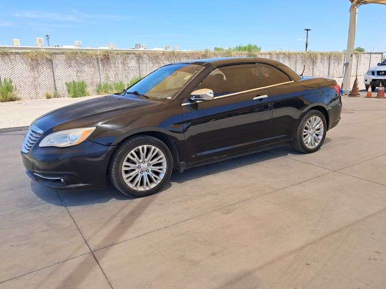 2013  Chrysler  200 Limited