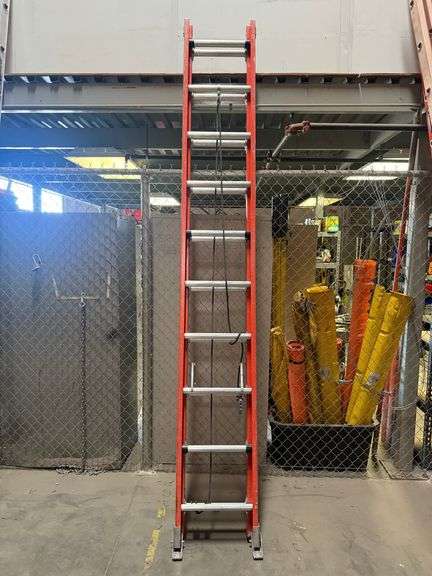 LOUISVILLE 20ft. H Extension Ladder