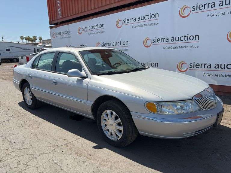2002  Lincoln  Continental