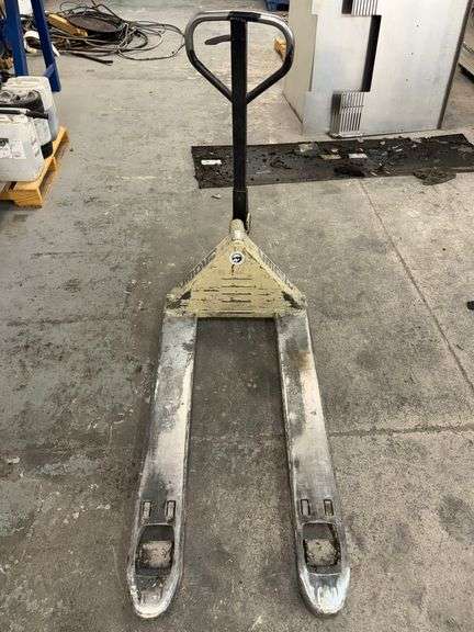 CROWN Grey Pallet Jack