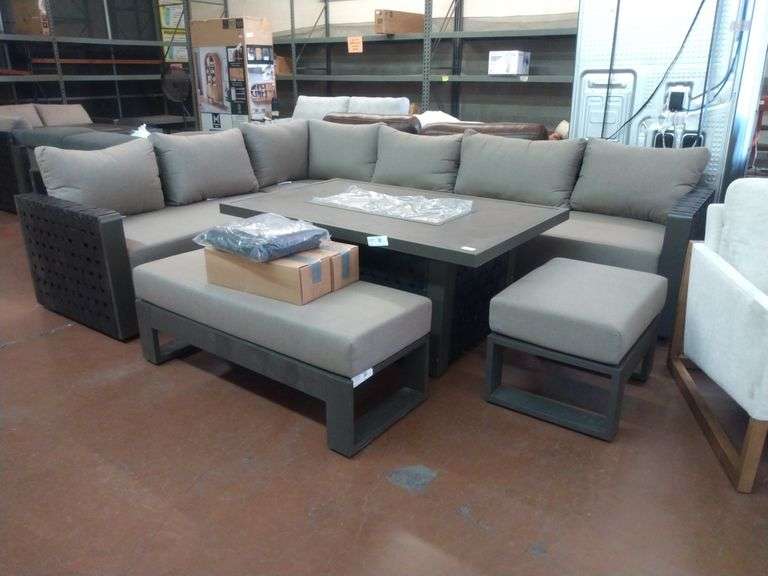 BRENTON COLLECTION 7-Piece Sectionap Set 7 piece Set Plus Custom Cover