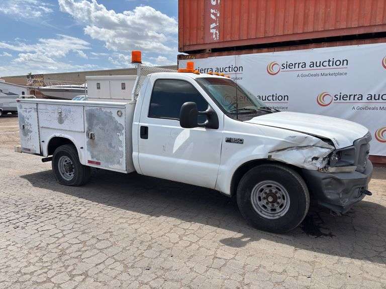 2002  Ford  F-350  Work Truck