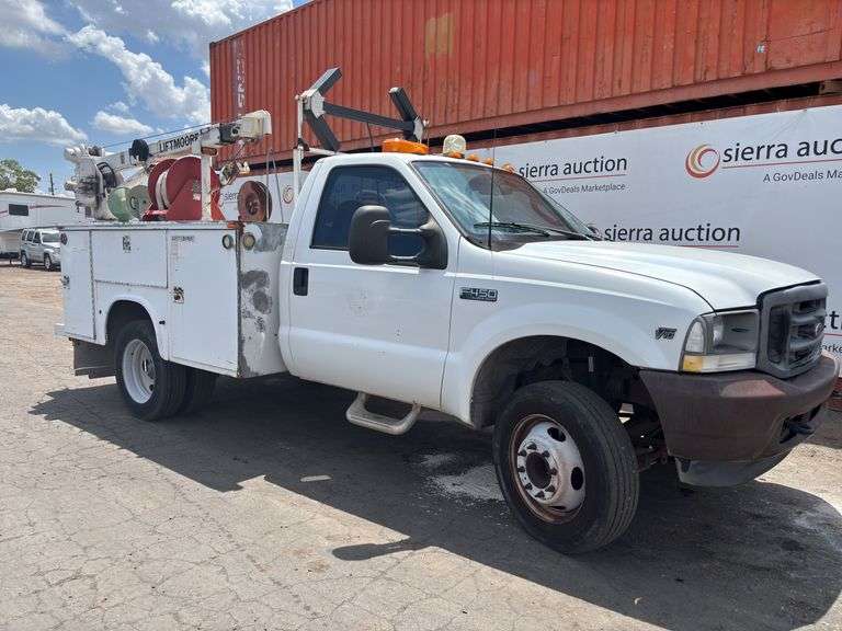 2003  Ford  F450 Super Duty  Utility Truck