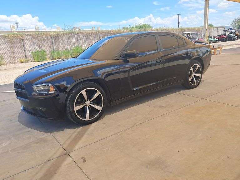 2014  Dodge  Charger SXT