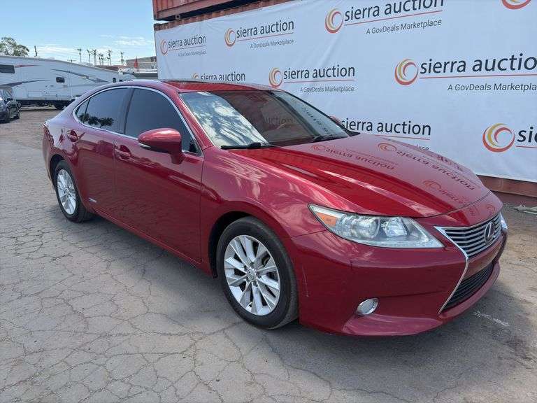 2013  Lexus  ES 300h