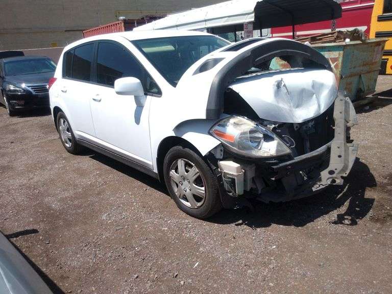 2011  Nissan  Versa