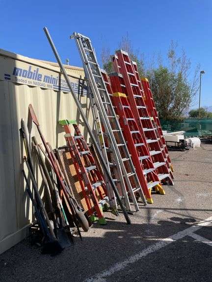 (2 Qty Aluminum Extension Ladder, Various of Werner Fiberglass Step Ladder, and Miscellaneous Garden
