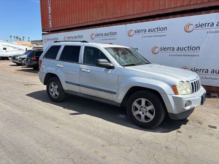 2007  Jeep  Grand Cherokee Laredo