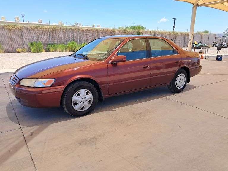 1999  Toyota  Camry LE