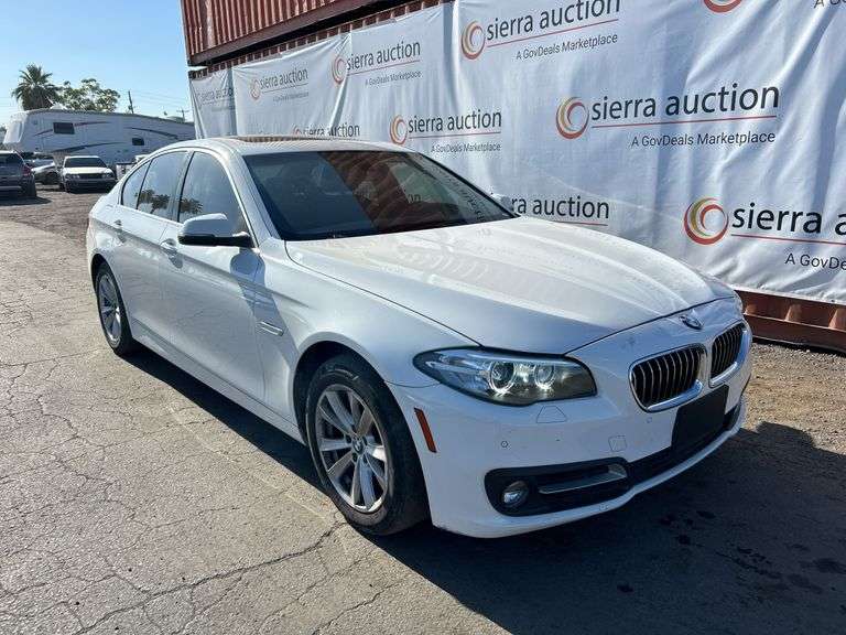 2015  BMW  528i