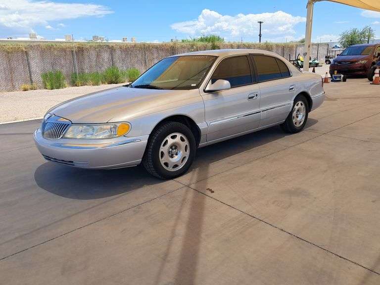 2000  Lincoln  Continental