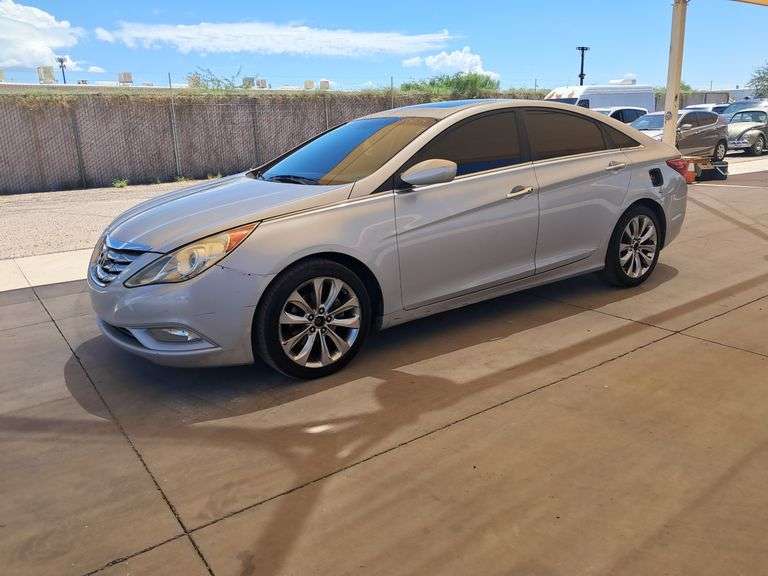 2011  Hyundai  Sonata SE