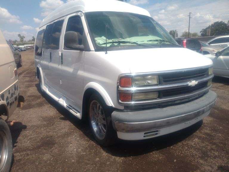 2002  Chevrolet  Express G1500