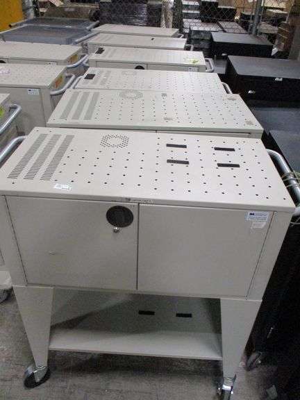 (6) Computer Charging Carts