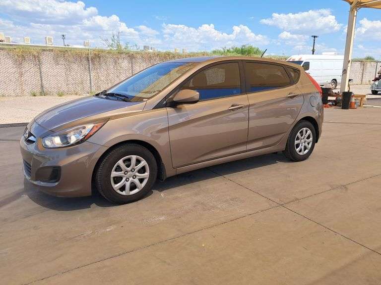 2013  Hyundai  Accent GS