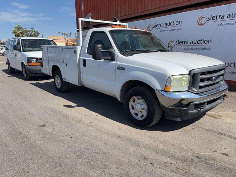 2003  Ford  F350 Super Duty  Work Truck