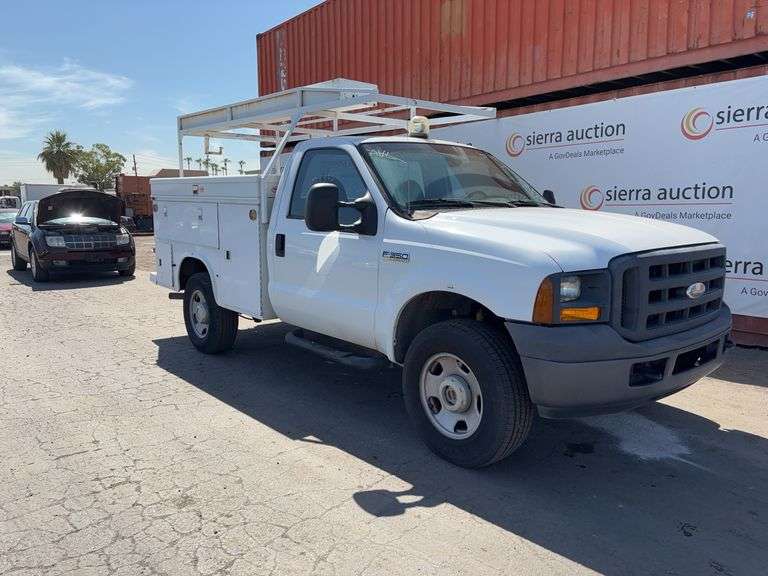 2005  Ford  F350 Super Duty  Work Truck