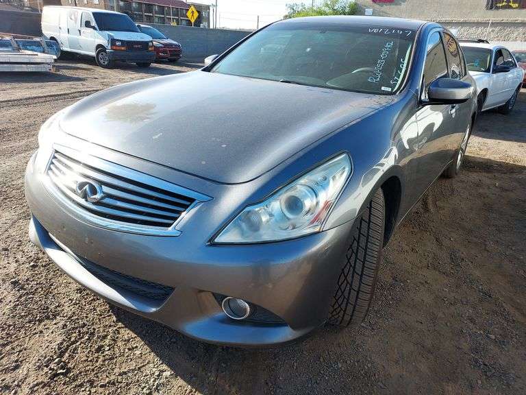 2013 Infiniti G37