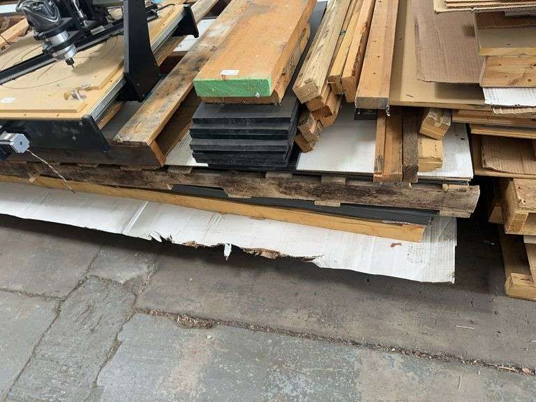 Pallet Of Various Size Wood (Pallet With Machine And Sink Not Included)