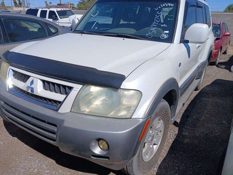 2003 Mitsubishi Montero