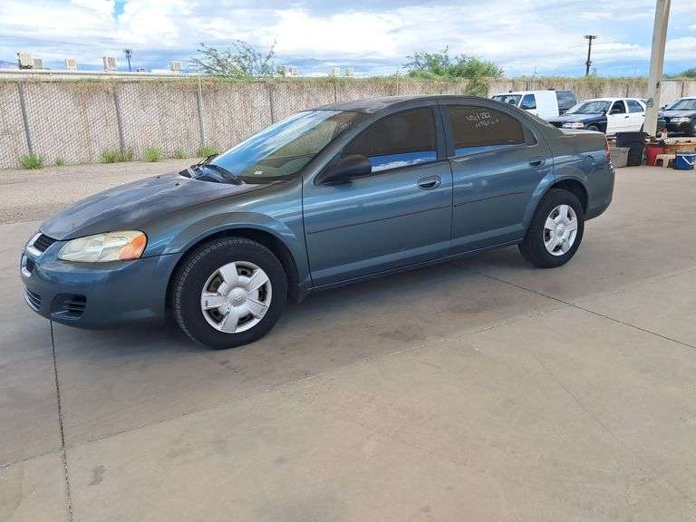 2005  Dodge  Stratus SXT