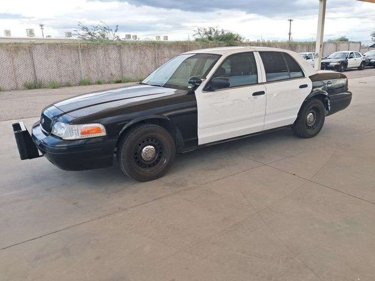 2002  Ford  Crown Victoria