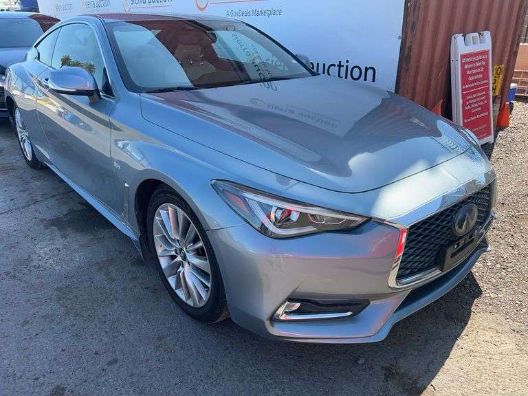 2020 Infiniti Q60 Luxe