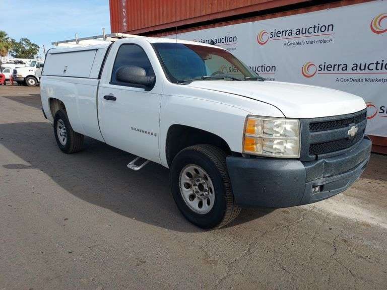 2007  Chevrolet  Silverado 1500  Utility Truck