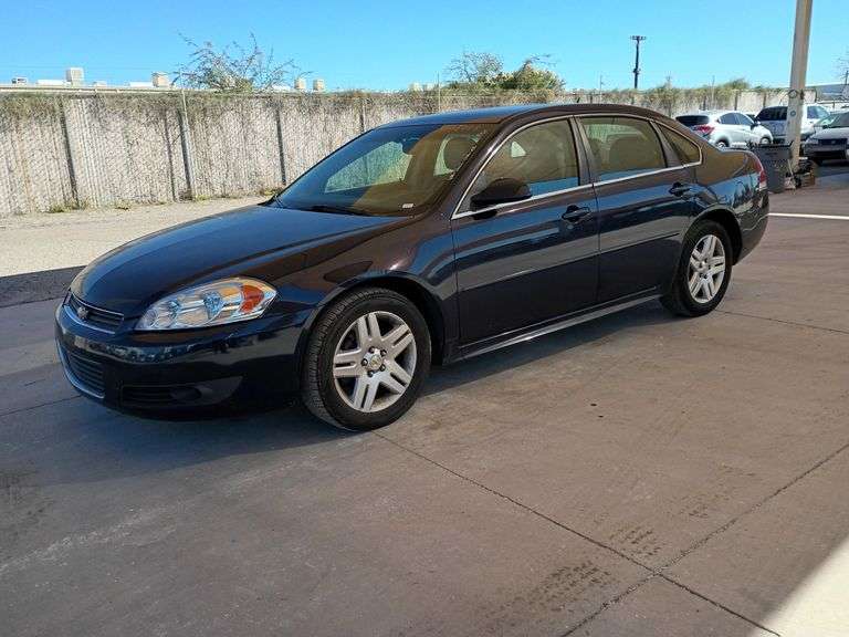 2011  Chevrolet  Impala LT