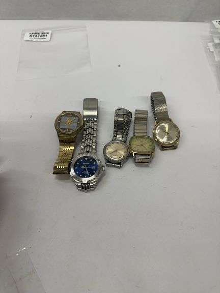 (5) (3) Vintage Timex Watches, (1) Benrus Watch, & (1) Citizen Watch